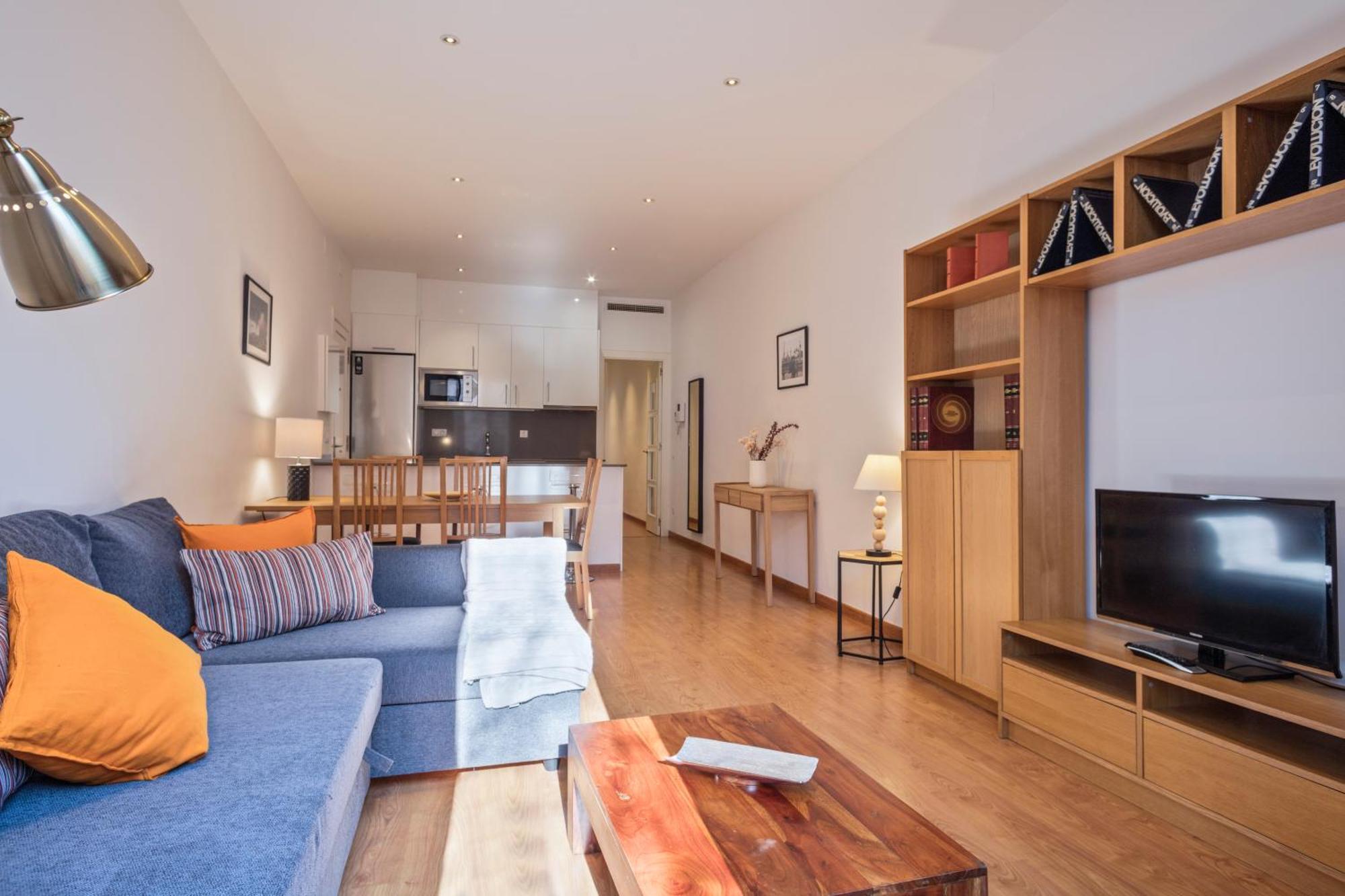 Apartament Cozy With 21